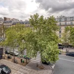 Appartement de 743 m² avec 2 chambre(s) en location à Paris