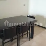 Affitto 2 camera appartamento di 80 m² in Taranto