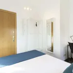 Rent a room of 83 m² in madrid