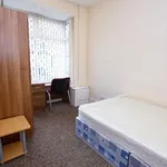 Rent 3 bedroom flat in West Midlands