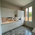 Rent 4 bedroom apartment of 130 m² in Milano