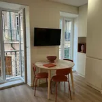 Rent 1 bedroom apartment of 40 m² in Lisbon