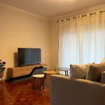 Rent a room of 120 m² in Vila Nova de Gaia