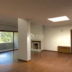 Ενοικίαση 6 υπνοδωμάτιο σπίτι από 650 m² σε M unicipal Unit of Makrakomi