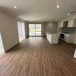 Rent 4 bedroom house of 375 m² in  Baldivis WA 6171                        