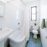 Rent 1 bedroom apartment of 750 m² in New York