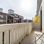 Rent a room of 170 m² in valencia