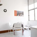 Rent a room of 200 m² in lisbon