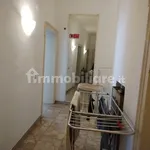 Affitto 5 camera appartamento di 129 m² in Ancona