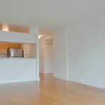 Rent 3 bedroom apartment of 64 m² in New York