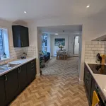 Rent 6 bedroom apartment in East Midlands