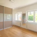 Huur 3 slaapkamer huis van 1240 m² in Ottignies-Louvain-la-Neuve