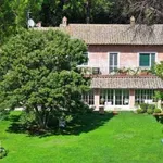 Rent 4 bedroom house of 550 m² in Rome