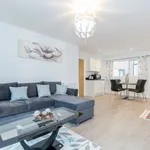 Rent 4 bedroom apartment of 69 m² in London