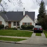 Rent 4 bedroom house in Fresno-High