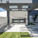 Rent 6 bedroom house of 350 m² in Lisbon