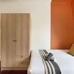 Rent a room in lisbon