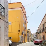 Rent 2 bedroom apartment of 45 m² in Lisboa