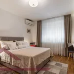 Najam 1 spavaće sobe stan od 65 m² u Split