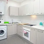 Rent 3 bedroom apartment in Barcelona