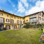 Rent 7 bedroom house of 415 m² in Bergamo