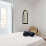 Rent 3 bedroom apartment of 110 m² in lisbon