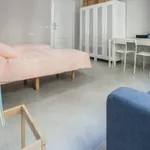 Rent 5 bedroom apartment in Valencia