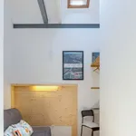 Rent 4 bedroom apartment of 32 m² in Porto