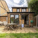 Rent 3 bedroom house in Elmbridge