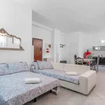 Rent 4 bedroom apartment in Milan