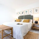 Rent 2 bedroom apartment of 721 m² in Córdoba