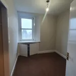 Rent 3 bedroom flat in Perth