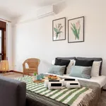 Rent 2 bedroom apartment in Porto