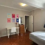 Rent a room of 120 m² in madrid