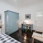 Rent a room of 210 m² in lisbon