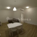 Affitto 3 camera appartamento di 85 m² in Verona