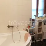 Rent 5 bedroom apartment of 130 m² in Napoli