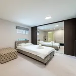 Rent 4 bedroom house of 236 m² in Chelsea,