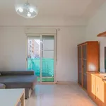 Rent a room of 95 m² in valencia