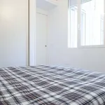 Rent 1 bedroom apartment of 30 m² in madrid