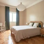 Rent a room in lisbon