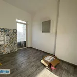 Affitto 4 camera appartamento di 103 m² in Naples