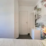 Rent a room in lisbon