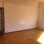 Rent 4 bedroom apartment of 72 m² in Igny