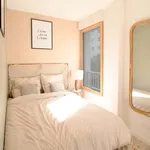 Rent a room of 82 m² in Bordeaux