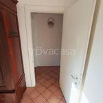 Rent 4 bedroom apartment of 70 m² in Adria