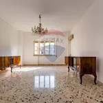 Rent 4 bedroom apartment of 156 m² in Palermo