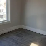 Rent 4 bedroom apartment in Sherbrooke