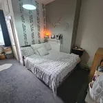 Rent 8 bedroom house in Leeds