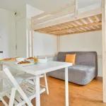 Rent 1 bedroom apartment of 17 m² in Paris 17